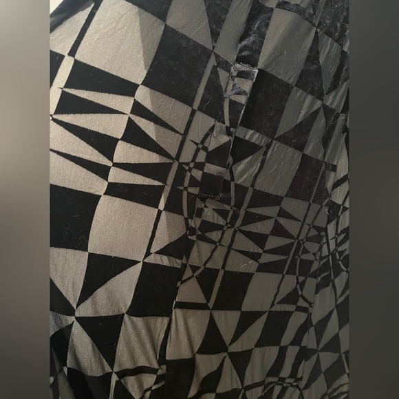 Sold Killstar X Dario Argento black geometric velvet burnout hooded cardigan. - Picture 4 of 11